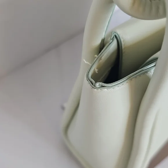 A New Day Light Green Crossbody Bag - Picture 4 of 9